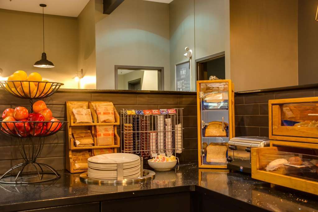 Peavine Inn & Suites High Prairie Restaurante foto